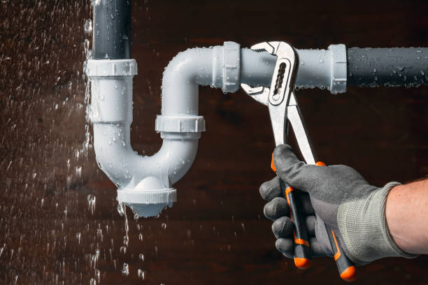 Professional Burst Pipe Repair technician working in Gaines, MI